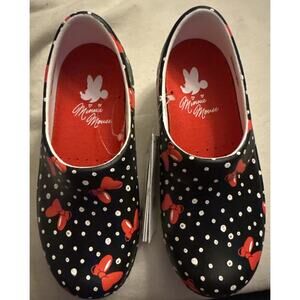 Crocs Minnie Mouse Neira Women's Girls Clogs Size W4 Disney Black Red Bows NWT